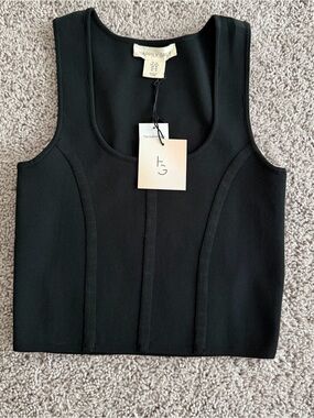 Black Tank Top - Sculpted Seam Detail